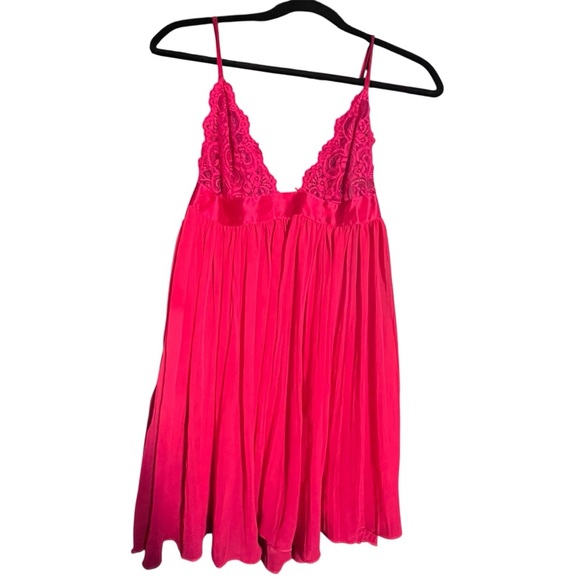 Victoria's Secret Pink Satin Chemise with Delicate Lace - Picture 1 of 7